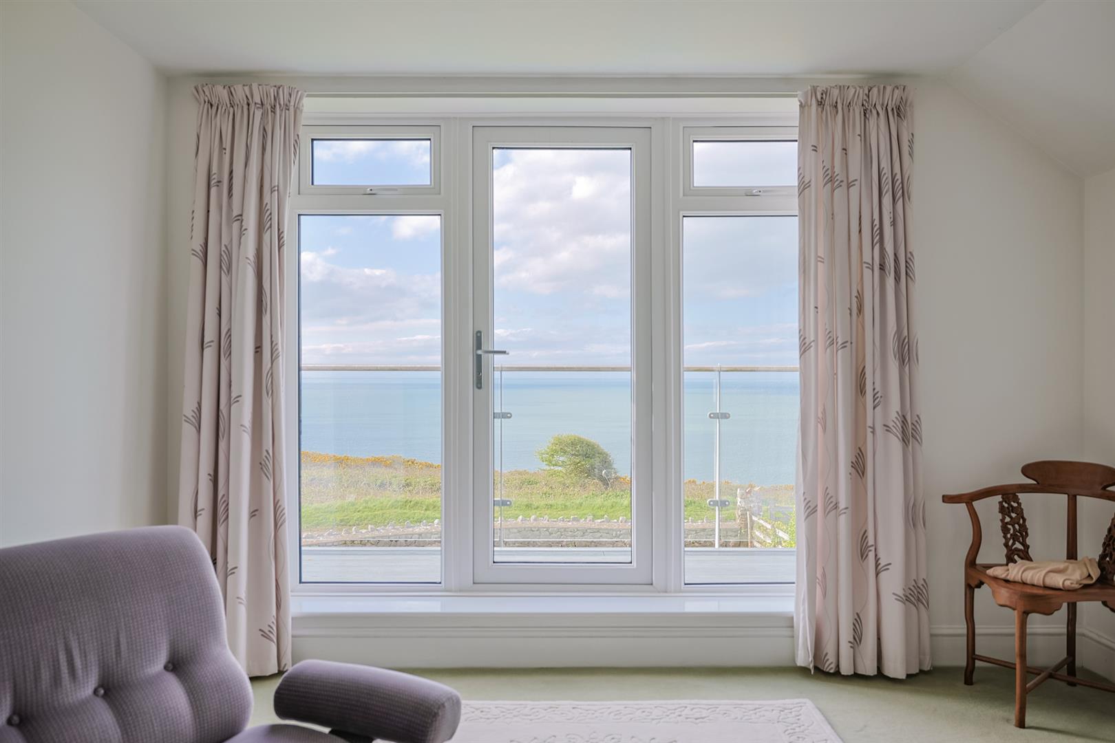 East Cliff, Pennard, Swansea, SA3 2AS